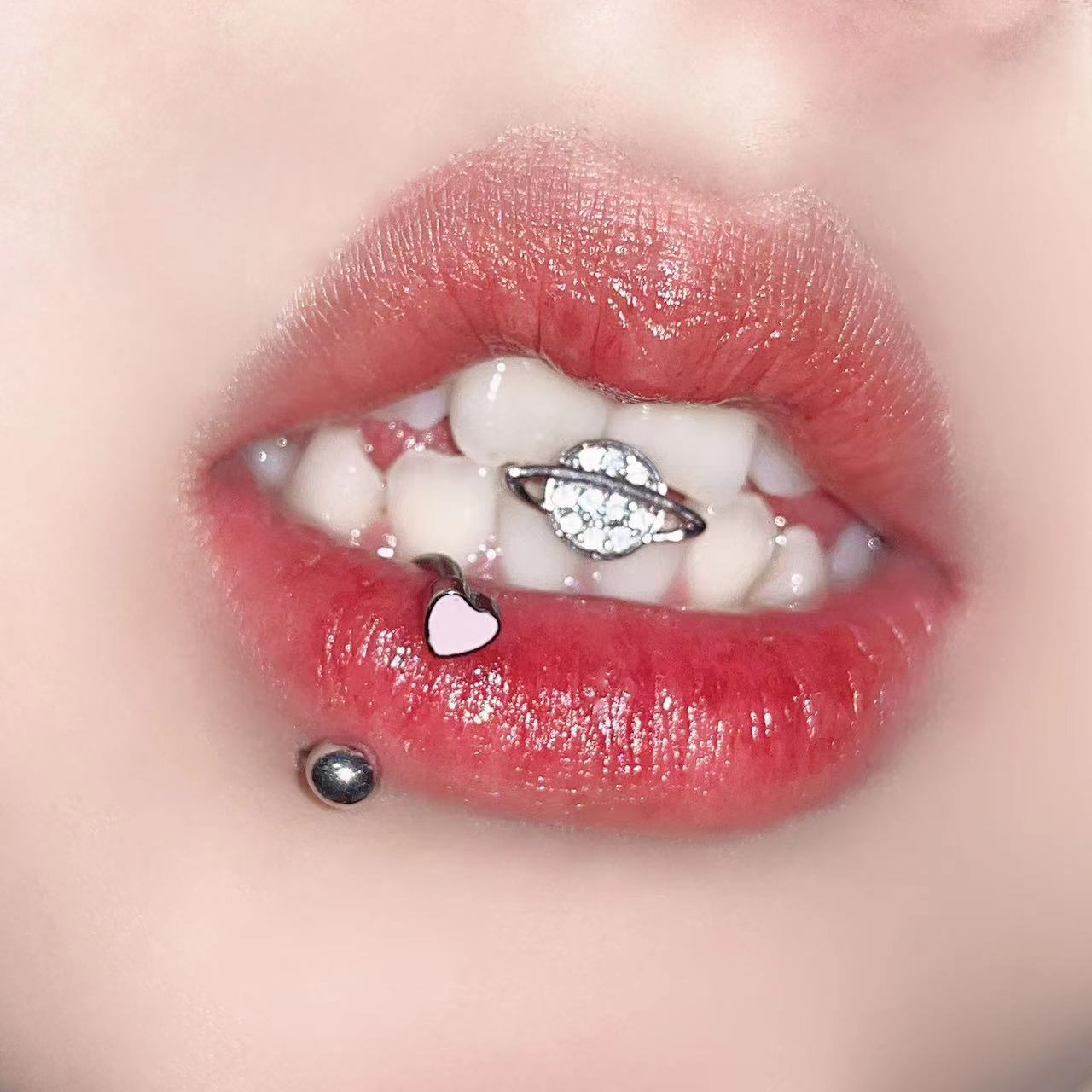 1개 트렌디하고 시원한 스타일의 스테인리스 스틸 1.6 - Body Jewelry Hoops 리뷰 및 가격
